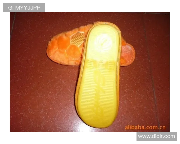 如何在拖鞋上创作足球明星的艺术作品与技巧分享